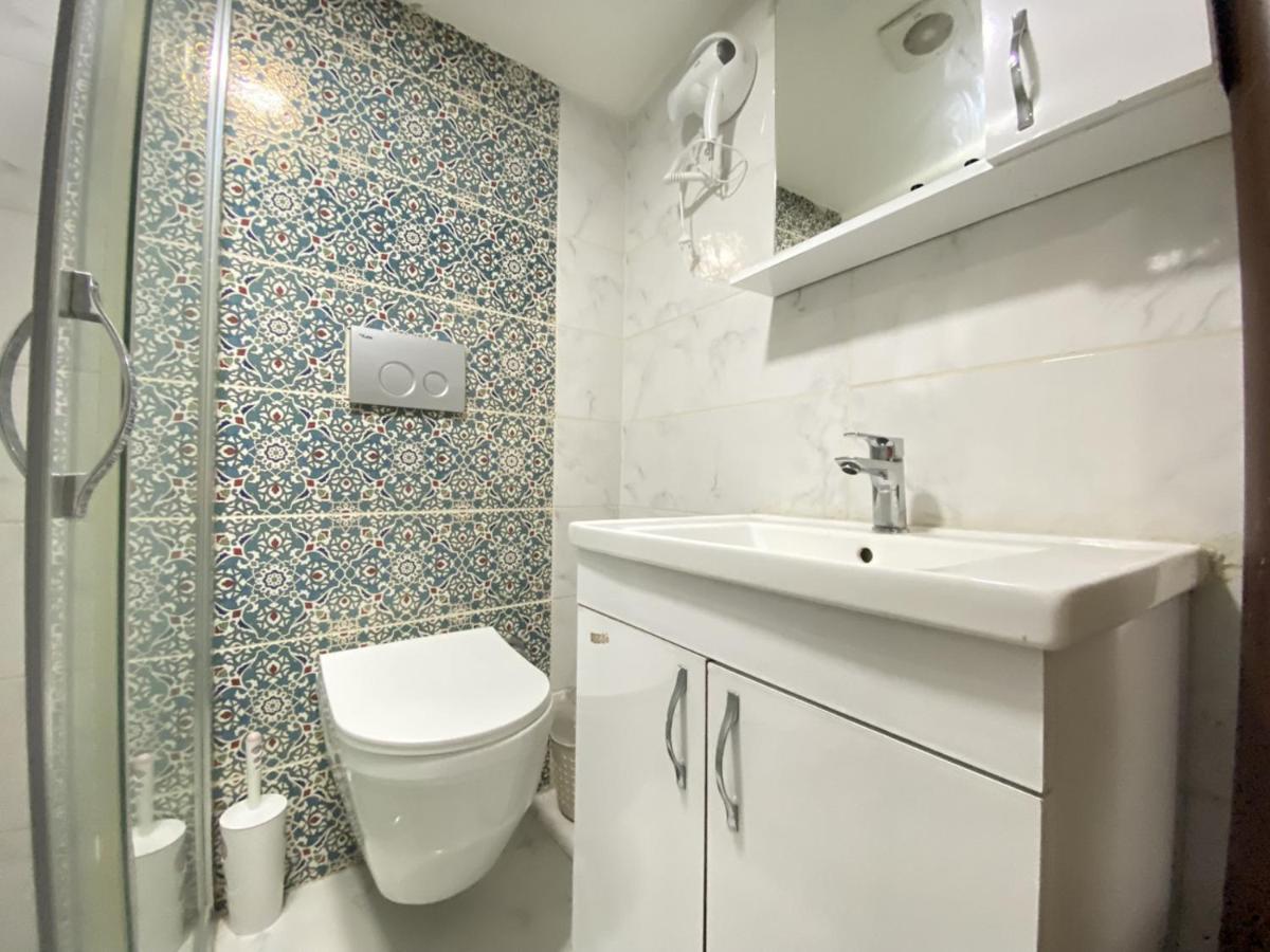 イスタンブールComfortable And Central Studio Flat In Beyogluアパートメント エクステリア 写真